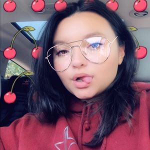 Meet your Posher, Sky